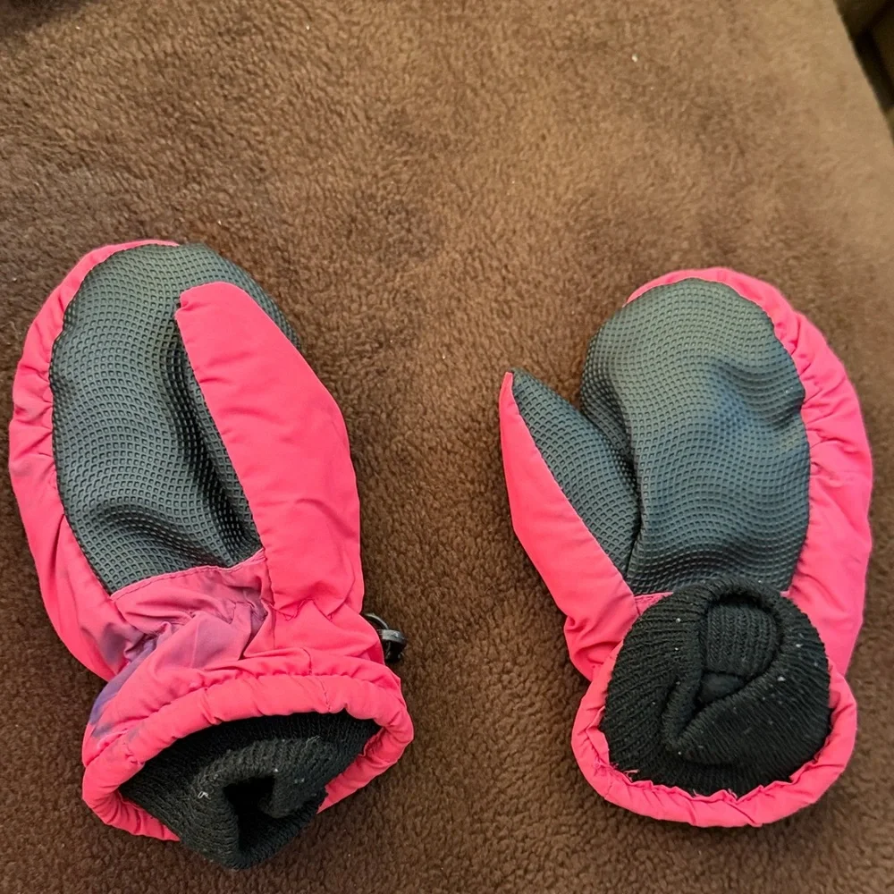 Kids Pink Mittens perfect for ice skating or snow play